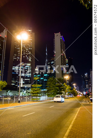 Night view of the skyscrapers of Dubai, United Arab Emirates 86974572