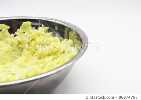 煮熟和壓碎的土豆 煮熟和壓碎的土豆 86974763