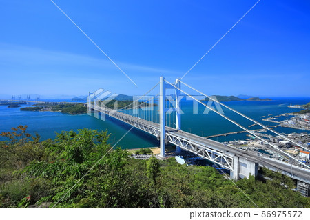 Fresh green Shimotsuisetoo Bridge (Setoo Bridge) 86975572