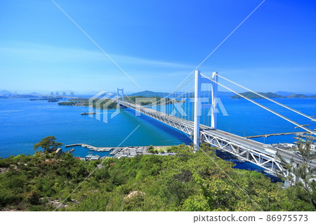 Fresh green Shimotsuisetoo Bridge (Setoo Bridge) 86975573