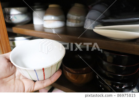 拿出櫃子 86975815