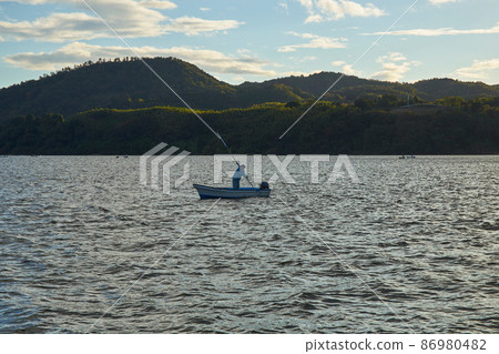 Lake Togo clam fishing Lake Togo clam fishing 86980482