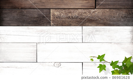 Natural background of wood grain and ivy 86981628