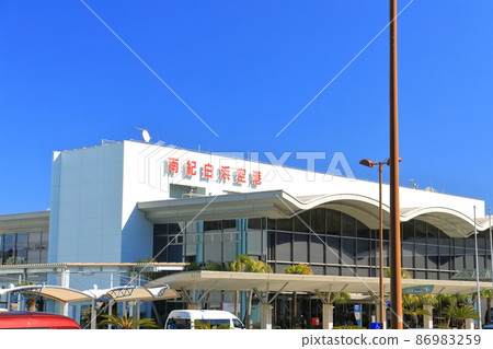[Wakayama Prefecture] Nanki Shirahama Airport under clear skies 86983259