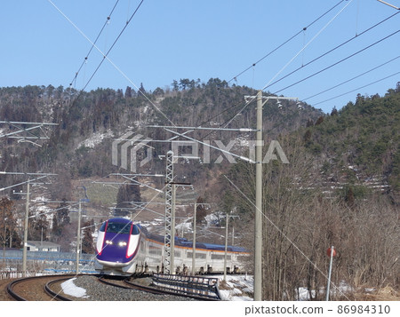 Yamagata Shinkansen "Tsubasa" in winter Yamagata Shinkansen "Tsubasa" in winter 86984310