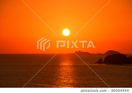 Evening view of warship island 86984484