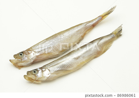 Maru-dried shishamo from Hokkaido 86986061