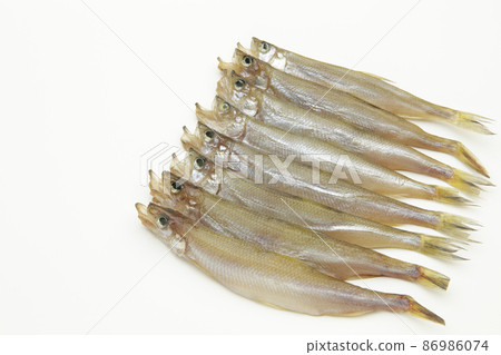 Maru-dried shishamo from Hokkaido 86986074