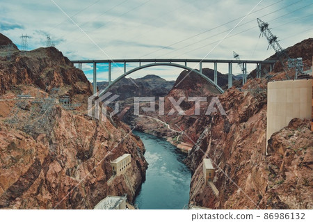 A photo that emphasizes the hugeness of Hoover Dam 86986132