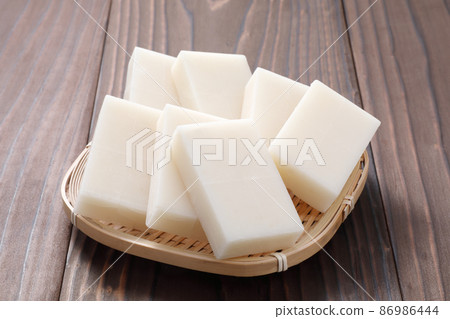 Cut rice cake 86986444