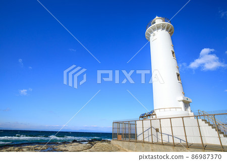 Mihama Town Nomazaki Lighthouse in fine weather 86987370