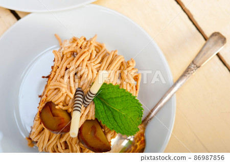 chestnut cream cake dessert 86987856