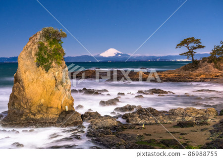 《Kanagawa Prefecture》 Mt. Fuji and Tateishi Park in Akiya 86988755