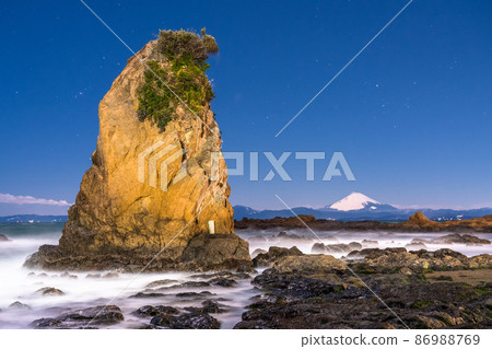 《Kanagawa Prefecture》 Mt. Fuji and Tateishi Park in Akiya 86988769