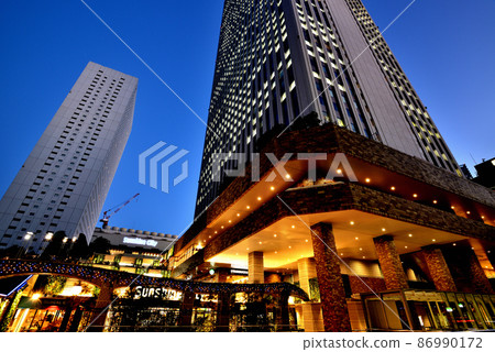 池袋陽光城周邊建築區夜景 86990172