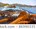 Natural seaweed and mekabu harvested on the ship 86990335