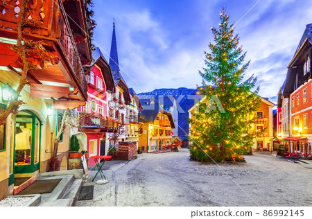 Hallstatt, Austria - Christmas Market, Upper Austria Alps 86992145