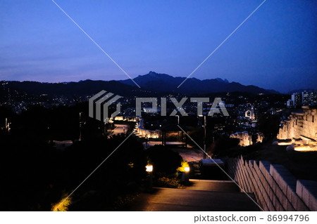 首爾鐘路區駱山城夜景 86994796
