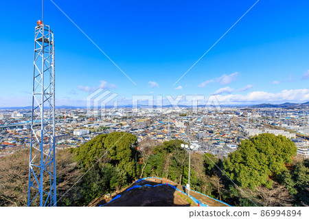 小牧市小牧市歷史博物館（小牧城）航空障礙燈和小牧市景觀 86994894