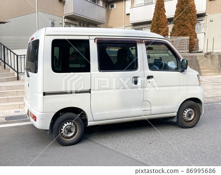 Light van delivering parcel delivery 86995686