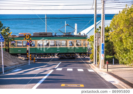 《神奈川縣》江之電/七成浜沿海鐵路道口 《神奈川縣》江之電/七成浜沿海鐵路道口 86995800