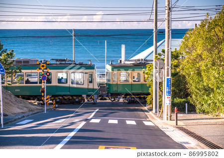 《神奈川縣》江之電/七成浜沿海鐵路道口 86995802