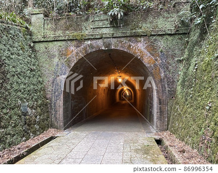 靜岡縣駿河區宇都野屋峠明治隧道 86996354