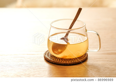 Warm yuzu tea Warm yuzu tea 86996989