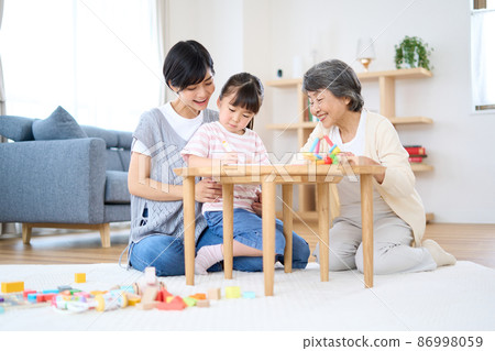 女三代親子形象 86998059