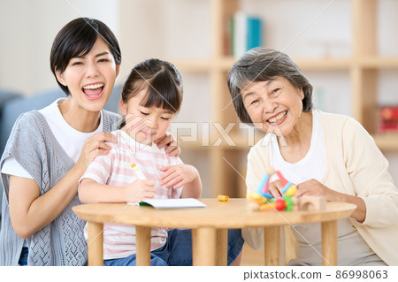 女三代親子形象 86998063