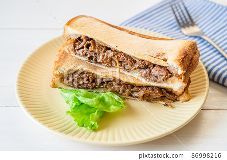 Beef Stroganoff Hot Sandwich Beef Stroganoff Hot Sandwich 86998216