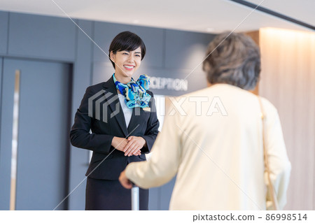 Receptionist shooting cooperation "LINK FOREST" 86998514