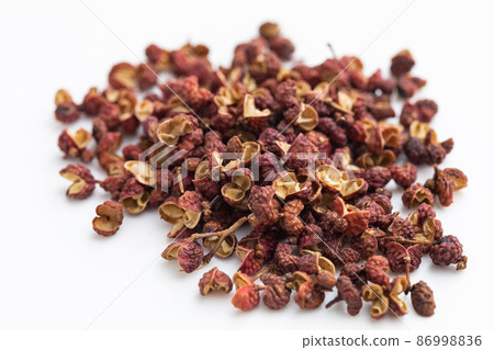 中國胡椒白色背景 86998836