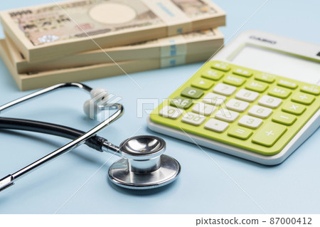 Stethoscope, calculator and money (bundle) 87000412