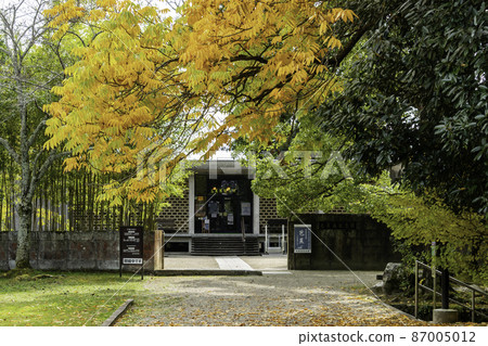 Ueno Park Basho Memorial Museum, Iga City, Mie Prefecture 87005012