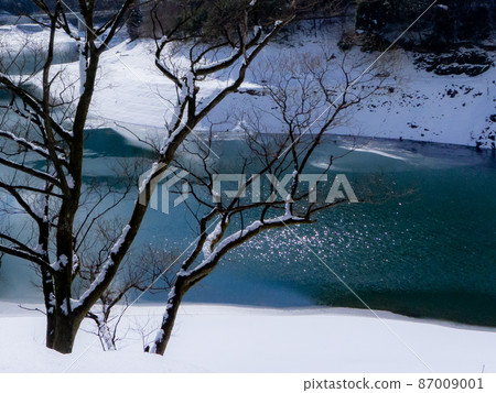 英源寺湖雪景 87009001