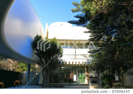 [和歌山縣]晴朗天氣下的水方熊生紀念館 87009247