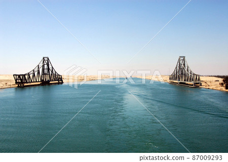Suez Canal Rotating Bridge 87009293