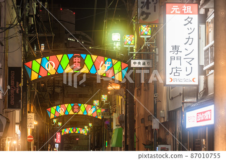 《神奈川縣》野毛胡同，懷舊的酒吧小鎮 87010755