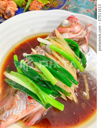 Chinese style steamed rockfish 87011613