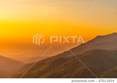 Beautiful colors on the mountain in the evening.4 Beautiful colors on the mountain in the evening.4 87011654