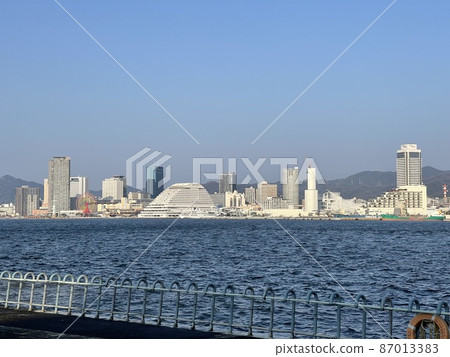Scenery of the port of Kobe Scenery of the port of Kobe 87013383