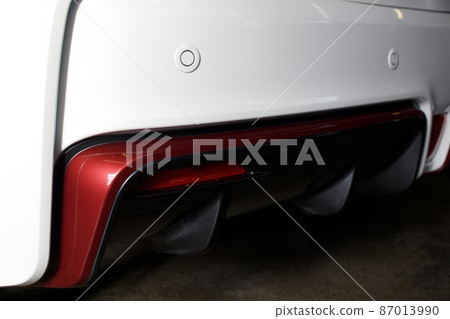 Gloss after car wash and rear diffuser 87013990