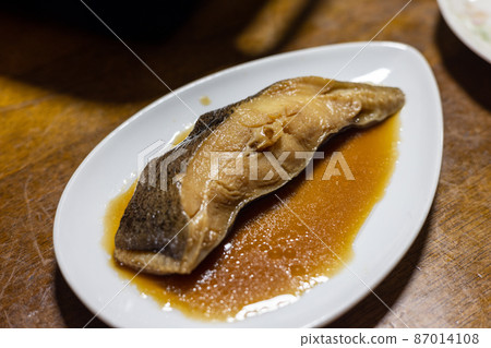 非常美味的日本比目魚煮 非常美味的日本比目魚煮 87014108