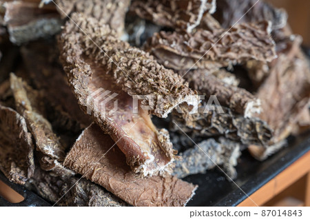Pet Treats. Dried beef tripe.Pieces of natural, wholesome chewable dog treats. Pet Treats. Dried beef tripe.Pieces of natural, wholesome chewable dog treats. 87014843