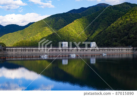東京 / 翠綠的奧多摩湖 / 大河內水壩 東京 / 翠綠的奧多摩湖 / 大河內水壩 87015890