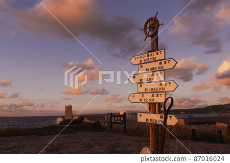 利尻島沓形岬的夜景 利尻島沓形岬的夜景 87016024