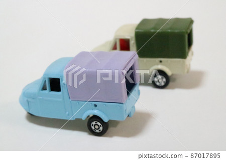 Minicar (2 three-wheeled autos) Minicar (2 three-wheeled autos) 87017895