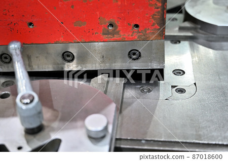 Factory manufacturing industry shirring corner shear sheet metal processing 87018600