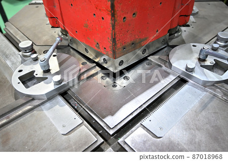 Factory manufacturing industry shirring corner shear sheet metal processing Factory manufacturing industry shirring corner shear sheet metal processing 87018968